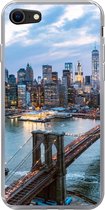Geschikt voor iPhone SE 2020 hoesje - New York - Brooklyn Bridge - Boot - Siliconen Telefoonhoesje