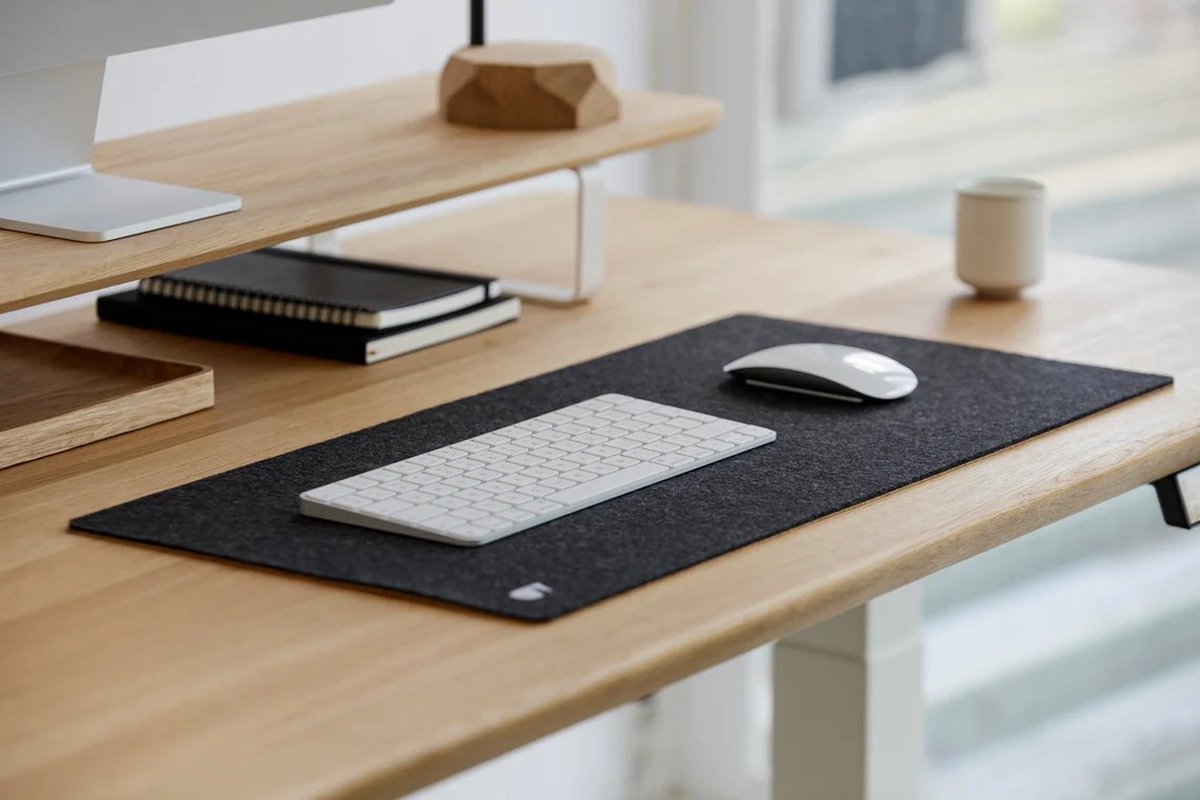 Oakywood Felt & Cork Desk Mat Anthracite - Medium 30 x 62 cm - Luxe Bureau Onderlegger van Wolvilt & Kurk — cadeau in Wonen & Interieur - foto 4