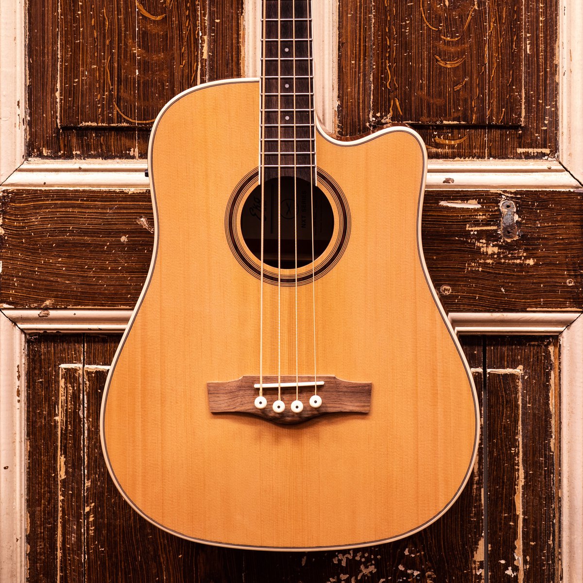 EKO NXT B100CWE Natural elektrisch-akoestische basgitaar