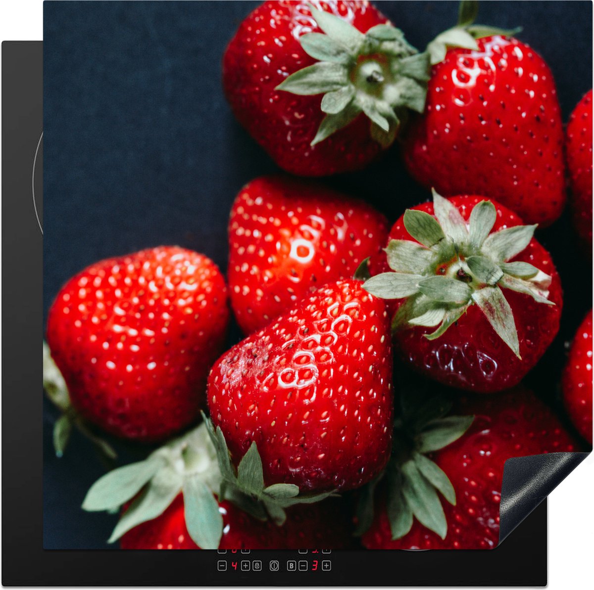 KitchenYeah® Inductie beschermer 78x78 cm - Fruit - Aardbei - Zwart - Kookplaataccessoires - Afdekplaat voor kookplaat - Inductiebeschermer - Inductiemat - Inductieplaat mat