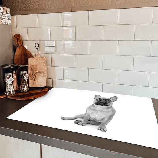 KitchenYeah® Inductie beschermer 80x52 cm - Portret van een Franse buldog op een witte achtergrond - zwart wit - Kookplaataccessoires - Afdekplaat voor kookplaat - Inductiebeschermer - Inductiemat - Inductieplaat mat