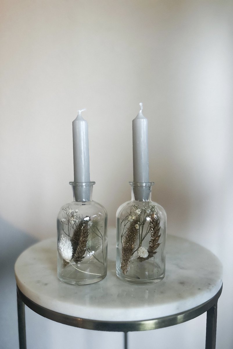 Vaasjes met droogbloemen en kaarsjes – Licht Grijs – 2 stuks - Grijze kaarsen - Huis decoratie - Cadeau - Cadeau voor huis - Cadeau voor kamer - Cadeauset - La Florista - Kaarsen
