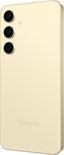 Achterkant van een gouden Samsung Galaxy S24+ met drie camera's.