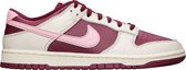 Nike Dunk Low Retro PRM Valentine's Day (2023) DR9705-100 Taille 40 Couleur As Picture Chaussures pour femmes