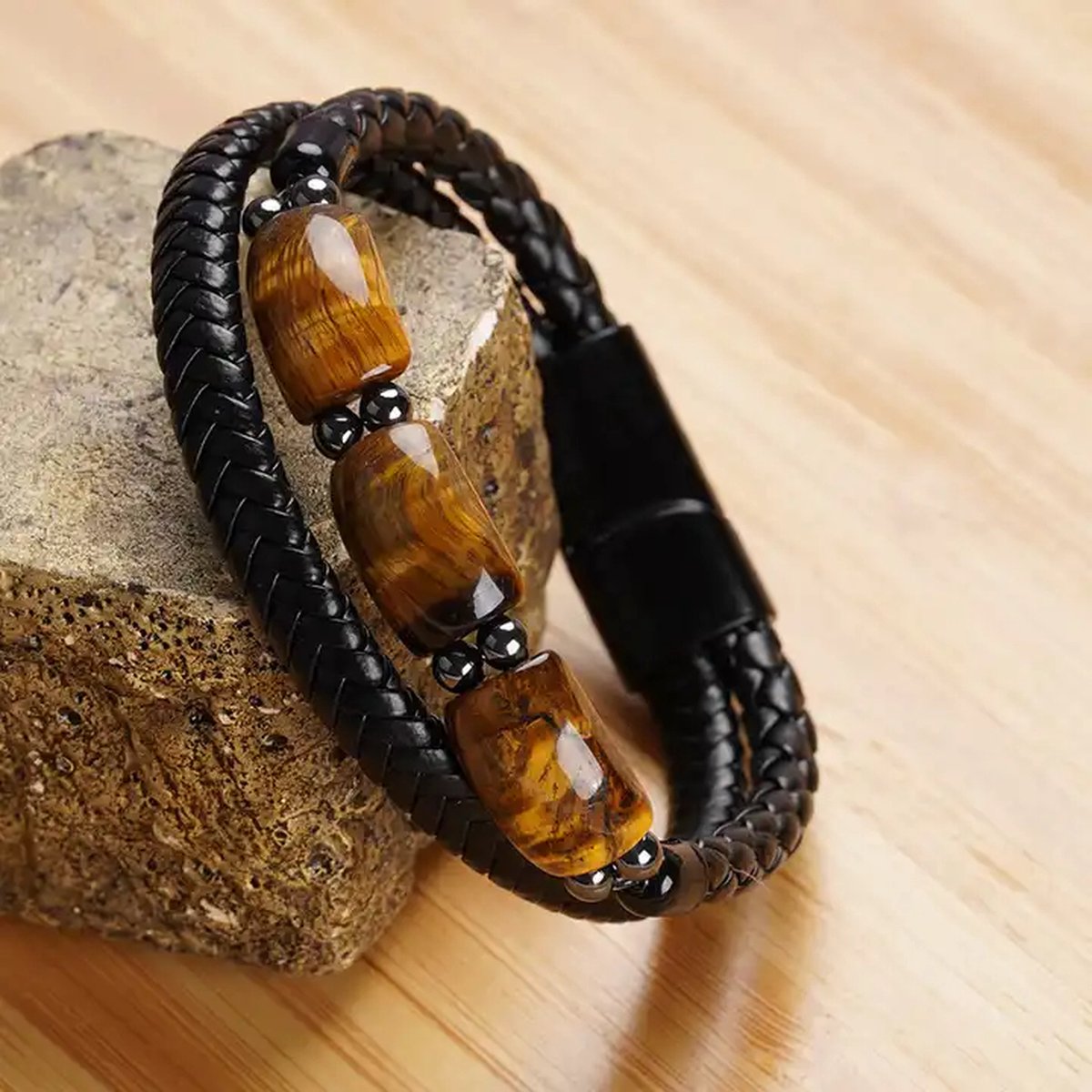 Leerella Echt Leer Dames en Heren Gevlochten Dubbellaagse Armband met Tijgeroog Natuursteen en Roestvrijstalen Magnetische Sluiting 20.5 cm - Stijlvol Unisex Sieraad voor Dames en Heren" Moederdag, Vaderdag, Verjaardag, Valentijnsdag