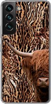 Geschikt voor Samsung Galaxy S22 Plus hoesje - Schotse hooglander - Koe - Panterprint - Siliconen Telefoonhoesje