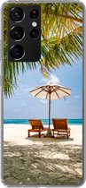 Geschikt voor Samsung Galaxy S21 Ultra hoesje - Strandstoel - Parasol - Palmboom - Siliconen Telefoonhoesje