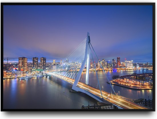 De Erasmusbrug in Rotterdam Fotolijst met glas 50 x 70 cm - Prachtige kwaliteit - Nederland - Foto - Poster - Glazen plaat ervoor - inclusief ophangsysteem
