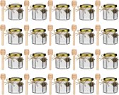 Mini pots de miel hexagonaux en verre de 1,5 oz avec cuillère en bois, couvercles dorés, breloques abeille dorées, toile de jute, paquet de 20 - Parfaits pour les fêtes prénatales, les cadeaux de mariage, les cadeaux de fête