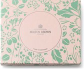 MOLTON BROWN - Delicious Rhubarb & Rose Travel Gift Set - 3 st - Douche & Badsets