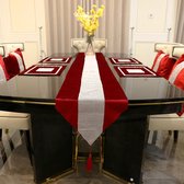 Chemin de table moderne rouge 33 x 180 cm, décoration de table damassé floqué drapeau de table pour table de cuisine, table basse, dîner de famille, buffet, cave à vin