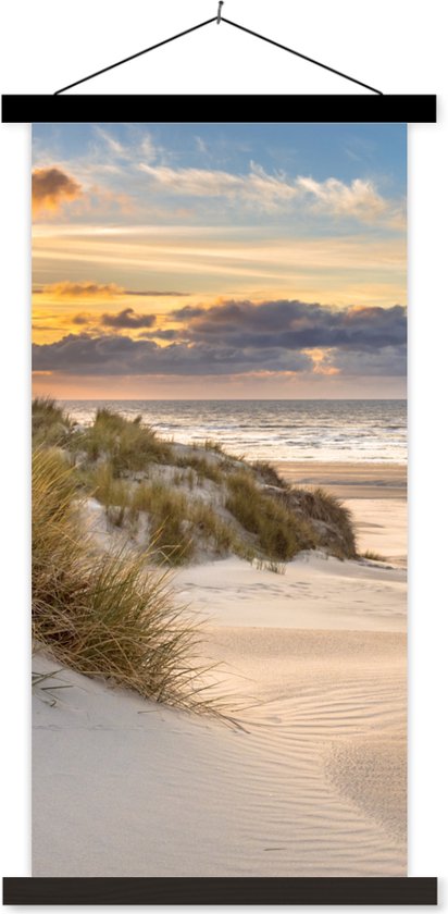 Posterhanger incl. Poster 60x120 cm - Schoolplaat - Strand - Duin - Gras - Zonsondergang - Zee - Textielposter - Zwarte latten