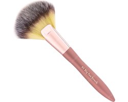Cent Pur Cent Big Fan Brush 01