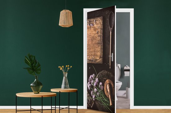 Sticker de porte Planche à découper - Herbes - Cuillère - Cuisine - Rustique - Mortier - Ciboulette - 80x205 cm - Poster de porte