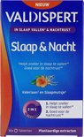 Blauwe doos van Valdispert Slaap & Nacht, met oranje golf aan de zijkant. Tekst: Nieuw, Valdispert, Slaap & Nacht.