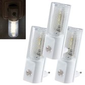 Q-Link LED Nachtlampje - 3 Stuks - Lichtsensor - Stopcontact Sensorlampje - Wit LED Licht - Dag en Nacht Sensor - Kinderen en Volwassenen