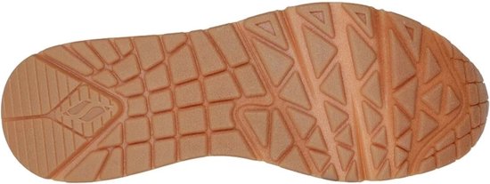 Onderkant van een bruine sneakerzool met een geometrisch patroon en Skechers logo.