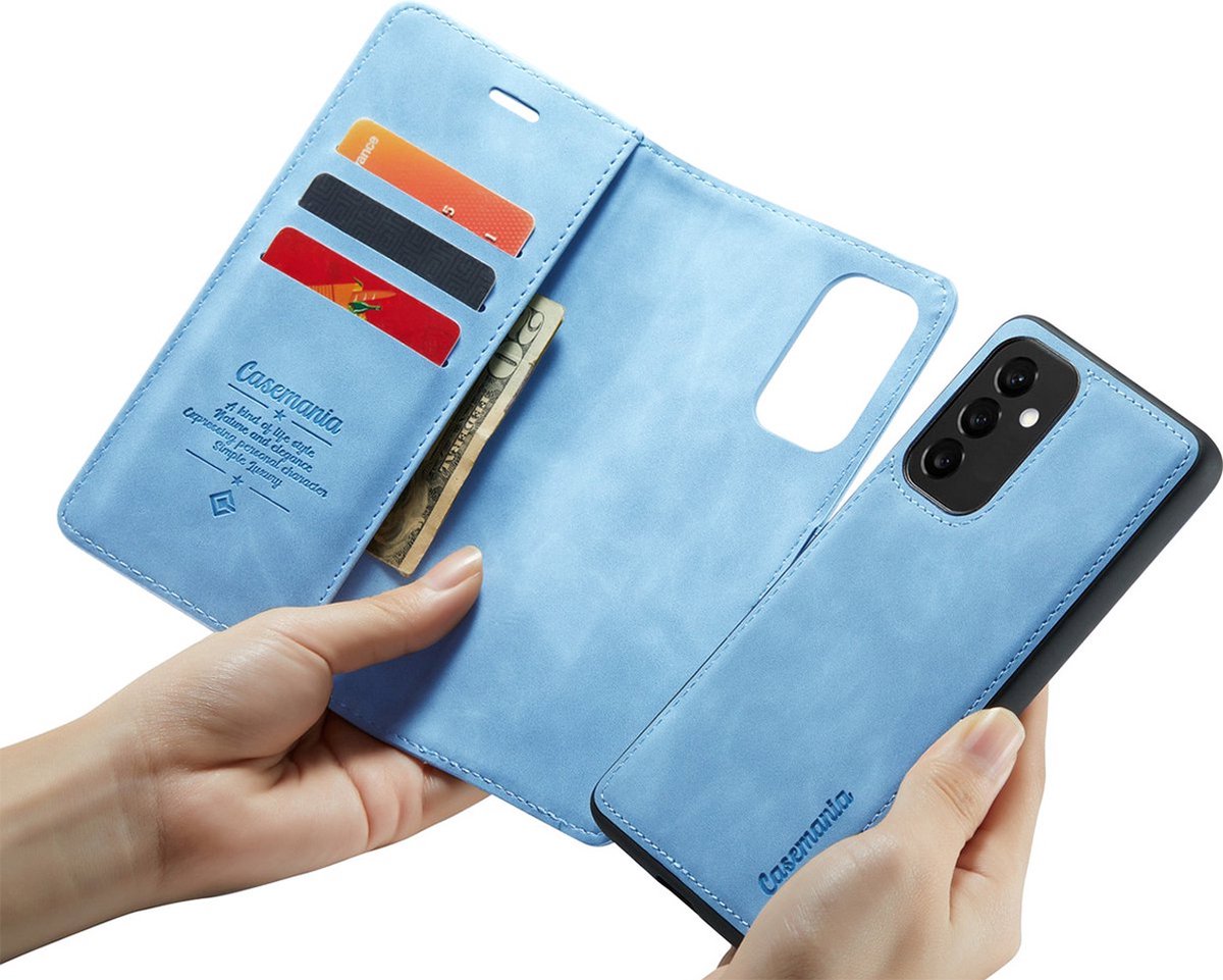 CaseMania Bookcase hoesje geschikt voor Samsung Galaxy A55 - Effen Lichtblauw - Kunstleer - 2-in-1 Magnetisch Uitneembaar Design