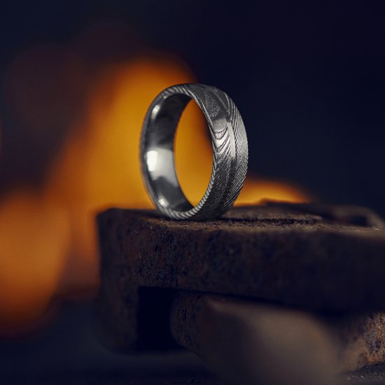 Fortis | Bague en acier Damas et titane à double liseré argenté - 7 mm