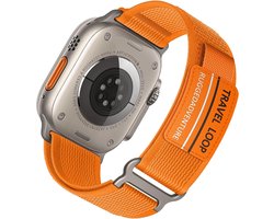 Stravo Trail Loop Sport bandje Oranje – Geschikt voor Apple Watch 46mm (Series 10/11), 45mm (Series 7/8/9), 44mm (Series 4/5/6, SE 1/2/3), 49mm (Ultra 1/2/3) – Zachte nylon Zachte nylon Horlogebandje met klittenbandje