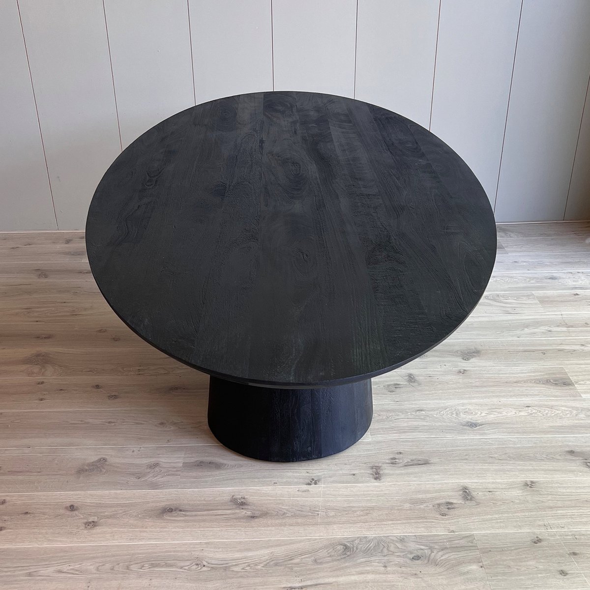 Old Inn - Eettafel Oslo Rond Zwart 130cm