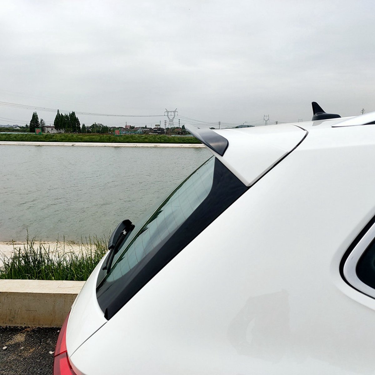 Voor Tiguan Voor MK2 2017-2024 AutoAchterruit Spoiler Wing Zijlip Raam Canard Wing Spoiler Accessoires 2 Stuks Achtervleugel Spoiler Afdekplaat(Glossy Black