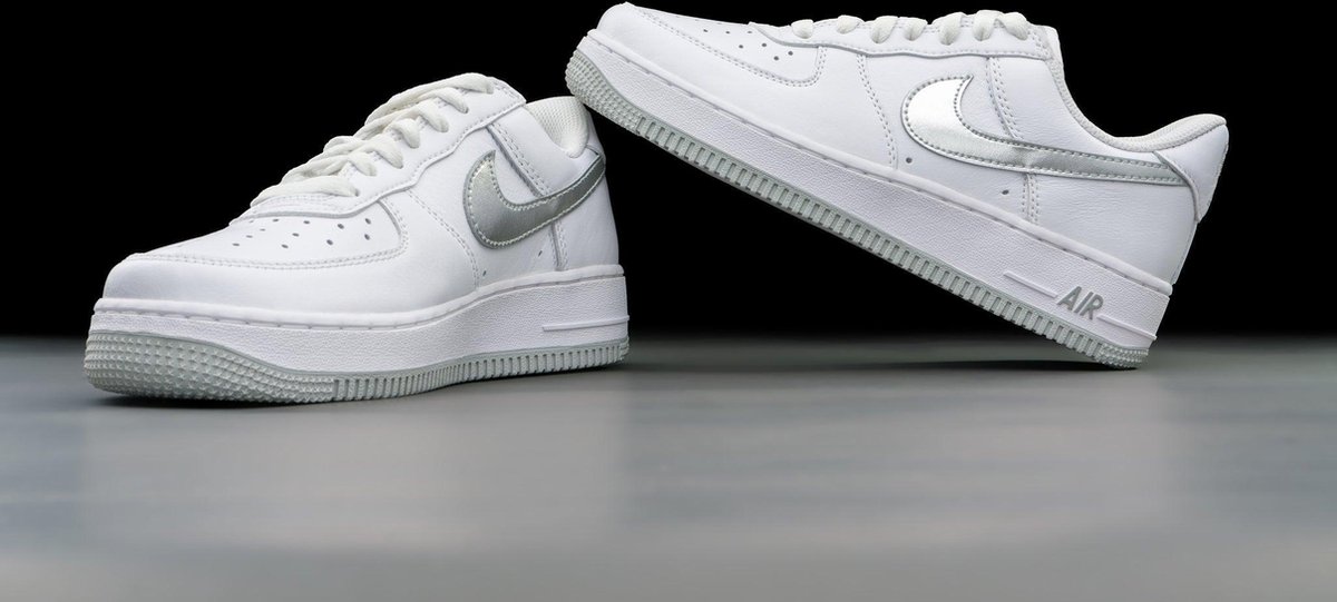 Nike Air Force 1 '07 Low Color of the Month White Metallic Silver -  DZ6755-100 - Maat... | bol