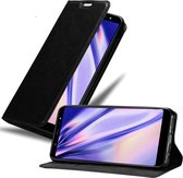 Cadorabo Hoesje geschikt voor Samsung Galaxy A6 PLUS 2018 in ZWARTE NACHT - Beschermhoes met magnetische sluiting, standfunctie en kaartvakje Book Case Cover Etui