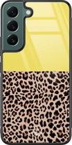 Casimoda® hoesje - Geschikt voor Samsung Galaxy S22+ - Luipaard Geel - Luxe Hard Case Zwart - Backcover telefoonhoesje - Geel