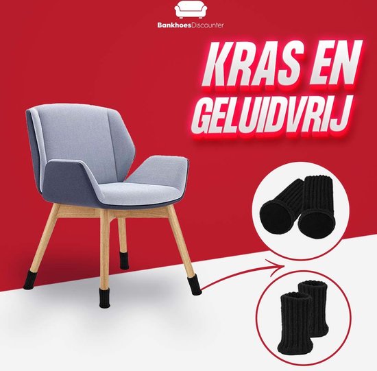 Grijze stoel met houten poten voorzien van zwarte stoelpoot sokken.