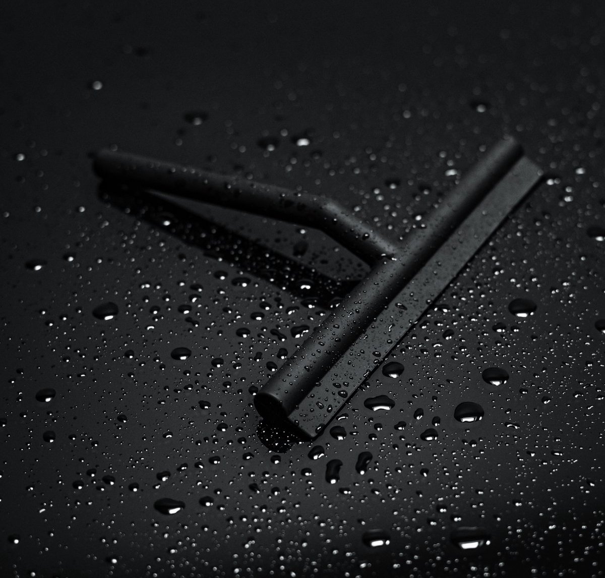 KEUCO douchewisser van silicone, met muurbeugel, glaswisser om te plakken, 26,4x8,2x1,7 cm, streeploos, wisser voor de douche, kleur: zwart