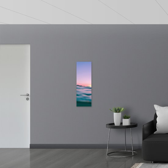Vlag - De Kalme Zee met Paarskleurige Lucht - 30x90 cm Foto op Polyester Vlag