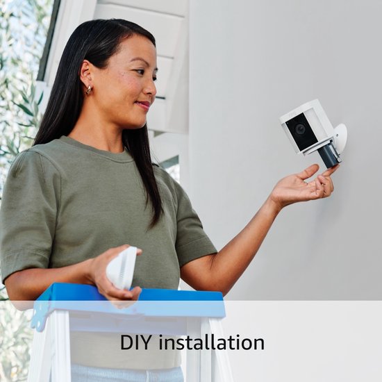 Ring Spotlight Cam Plus - Batterij- Beveiligingscamera - Zwart