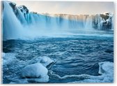 WallClassics - Acrylglas - Goðafoss Watervallen in IJsland - 40x30 cm Foto op Acrylglas (Met Ophangsysteem)