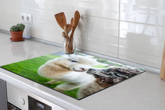 KitchenYeah® Inductie beschermer 78x78 cm - Alpaca - Liefde - Gras - Kookplaataccessoires - Afdekplaat voor kookplaat - Inductiebeschermer - Inductiemat - Inductieplaat mat