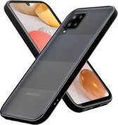 Cadorabo Hoesje voor Samsung Galaxy A42 5G / M42 5G in MATT ZWART - Hybride beschermhoes met TPU siliconen Case Cover binnenkant en matte plastic achterkant