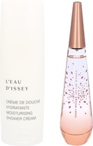 Issey Miyake L'Eau D'Issey Bundel: Pure Nectar Edt Spray 90ml + Pour Femme Shower Cream 200ml