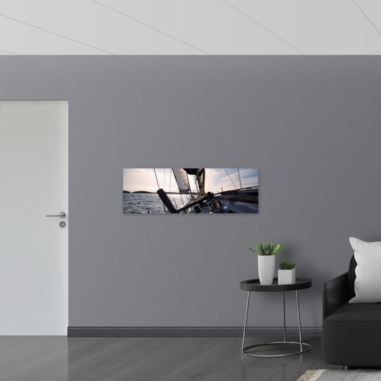 Acrylglas - Dek van Witte Boot op de Grote Zee - 120x40 cm Foto op Acrylglas (Met Ophangsysteem)