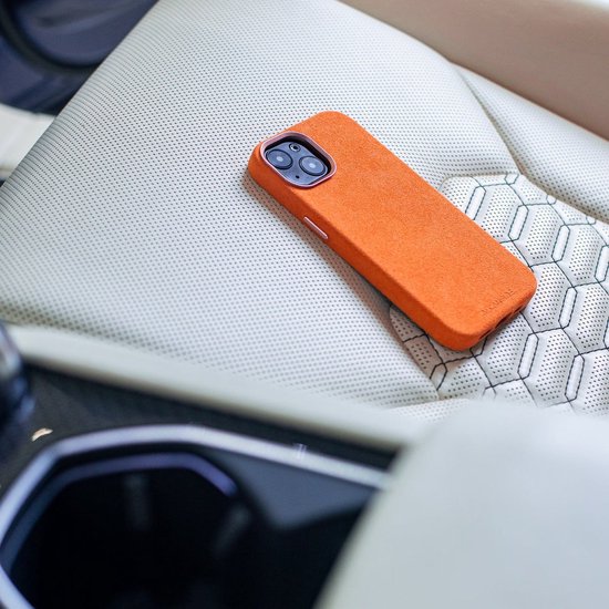 Limited Edition iPhone 14 Pro Max Alcantara Case Oranje