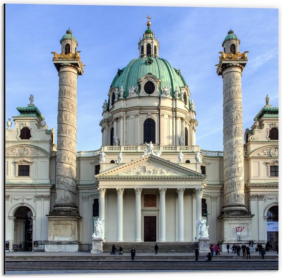 WallClassics - Dibond - Karlskirche Kerk in Oostenrijk - 50x50 cm Foto op Aluminium (Met Ophangsysteem)