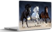 Laptop sticker - 11.6 inch - Paarden - Dieren - Zand - 30x21cm - Laptopstickers - Laptop skin - Cover