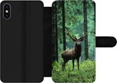 Bookcase Geschikt voor iPhone X telefoonhoesje - Hert - Bos - Bomen - Dieren - Natuur - Met vakjes - Wallet case met magneetsluiting