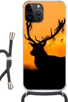 Geschikt voorApple Iphone 14 Pro Max - Crossbody Case - Hert - Oranje - Silhouet - Dieren - Natuur - Siliconen - Crossbody - Backcover met Koord - Telefoonhoesje met koord - Hoesje met touw