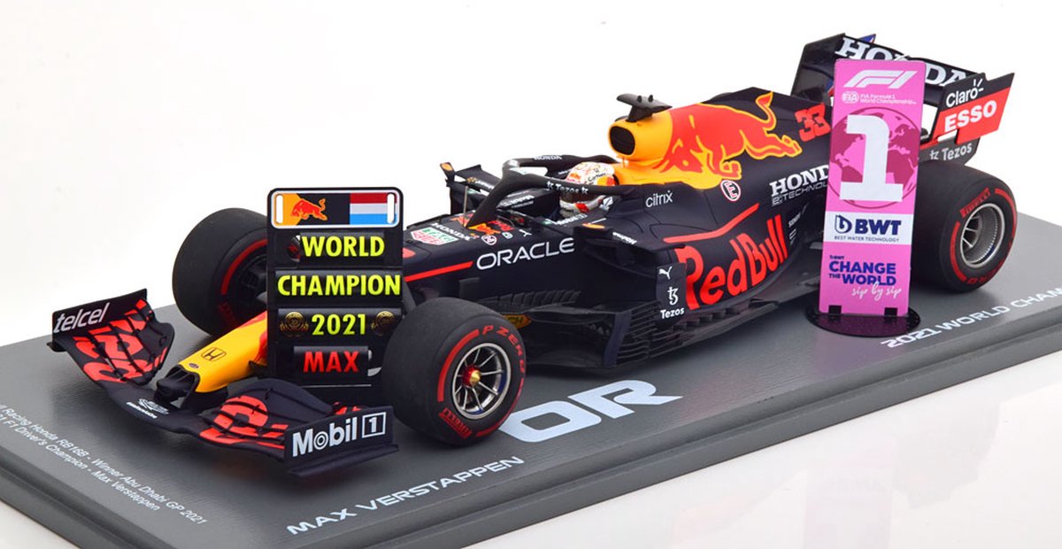 Red Bull Racing Honda RB16B Winner Abu Dhabi GP 2021 - 1:18