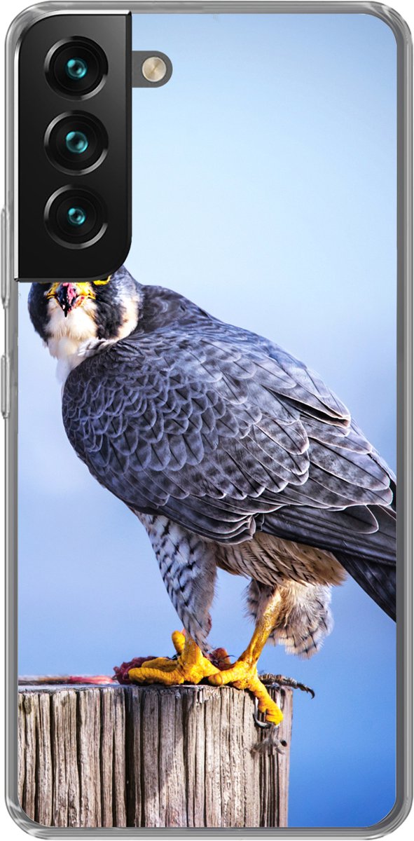 Telefoonhoesje Geschikt voor Samsung Galaxy S22 Plus hoesje - Close-up van een roofvogel op een dikke houten paal - Siliconen Telefoonhoesje Telefoonhoesje