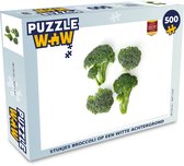 Puzzel Stukjes broccoli op een witte achtergrond - Legpuzzel - Puzzel 500 stukjes