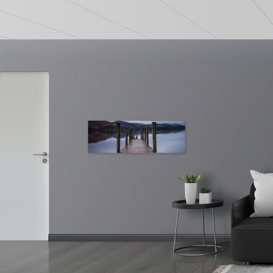 WallClassics - Dibond - Terrasse sur Water à Kaal Gebergte - Photo sur aluminium 120 x 40 cm (avec système de suspension)