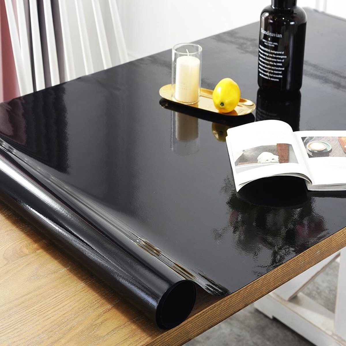 Tafelbeschermer Zwart 90x225 cm - 1,7 mm Dikte - Gemakkelijk Schoon te Maken en Waterdicht - Tafelbeschermer - Hoge Kwaliteit - Tafelzeil - Tafelkleden