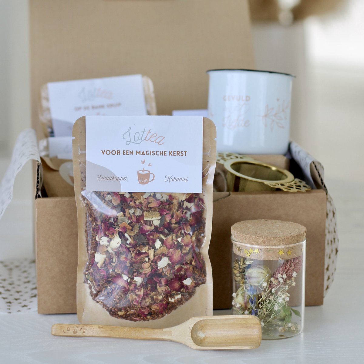 Het Theeplankje Kerst Giftbox Deluxe 'Alles is Kerst' - theebox, thee box, thee cadeau, theeset, theepakket, thee cadeaupakket, kerst cadeau, vriendinnen cadeaus