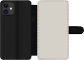 Bookcase Geschikt voor iPhone 12 Pro Max telefoonhoesje - Grijs - Licht - Herfst - Met vakjes - Wallet case met magneetsluiting